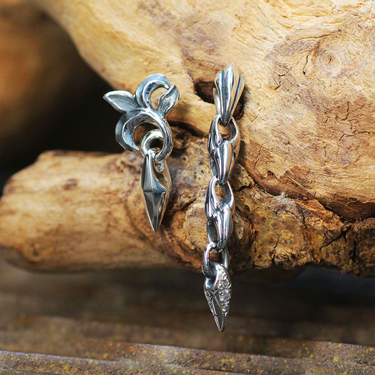 ブラッディマリー ダーク ピアス ダイヤ 闇 | ジュエリーコネクション