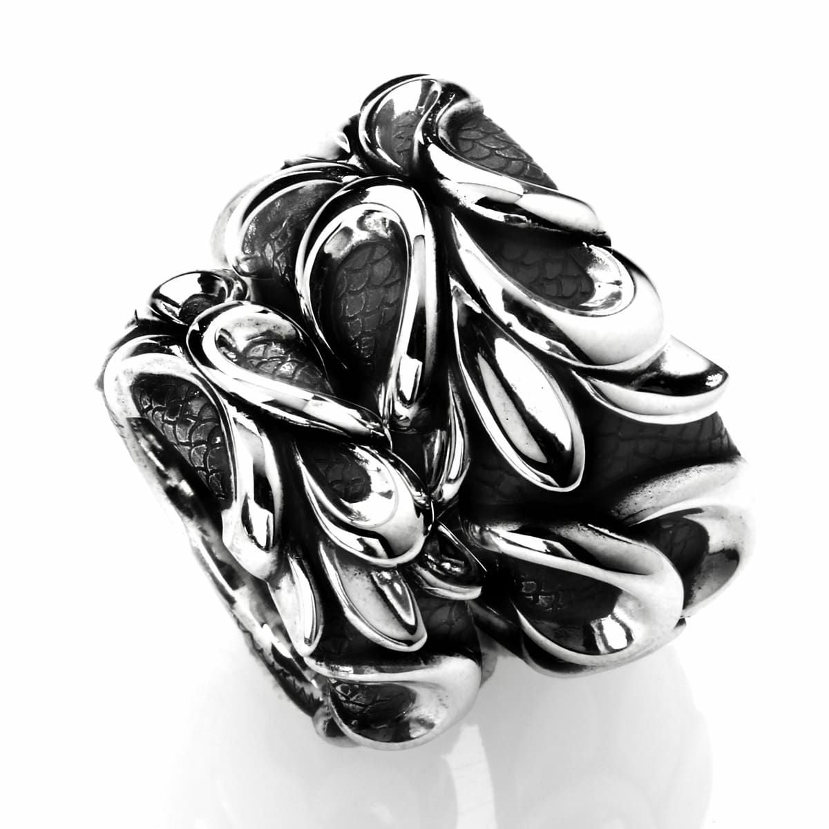 ブラッディマリー ネプチューン リング L | ジュエリーコネクション