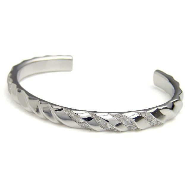 ヴェルヴェットラウンジ フローバングル/パヴェ | ジュエリー