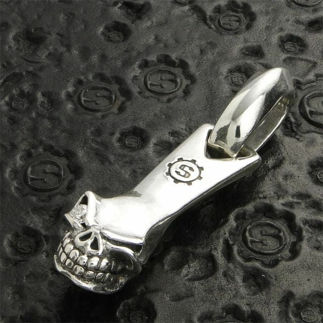 スターリンギア マイクロスカルペンダント w/ダイヤ | ジュエリー