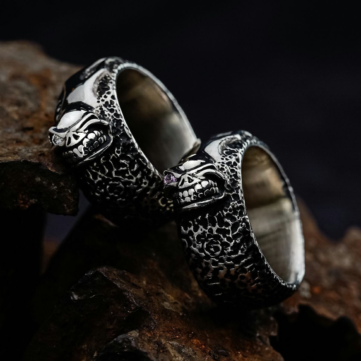 スターリンギア ニューフレイムスカルバンドリング w/ダイヤモンド