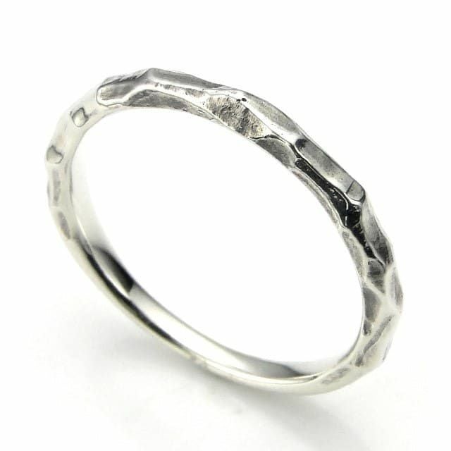 レザーズアンドトレジャーズ セイクリッドハートスタッド スモール w