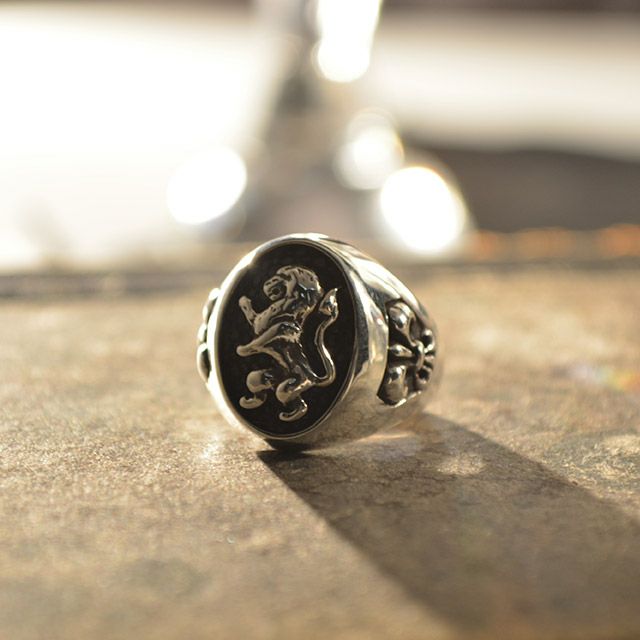 レザーズアンドトレジャーズ スモール スペシャル エディション リング