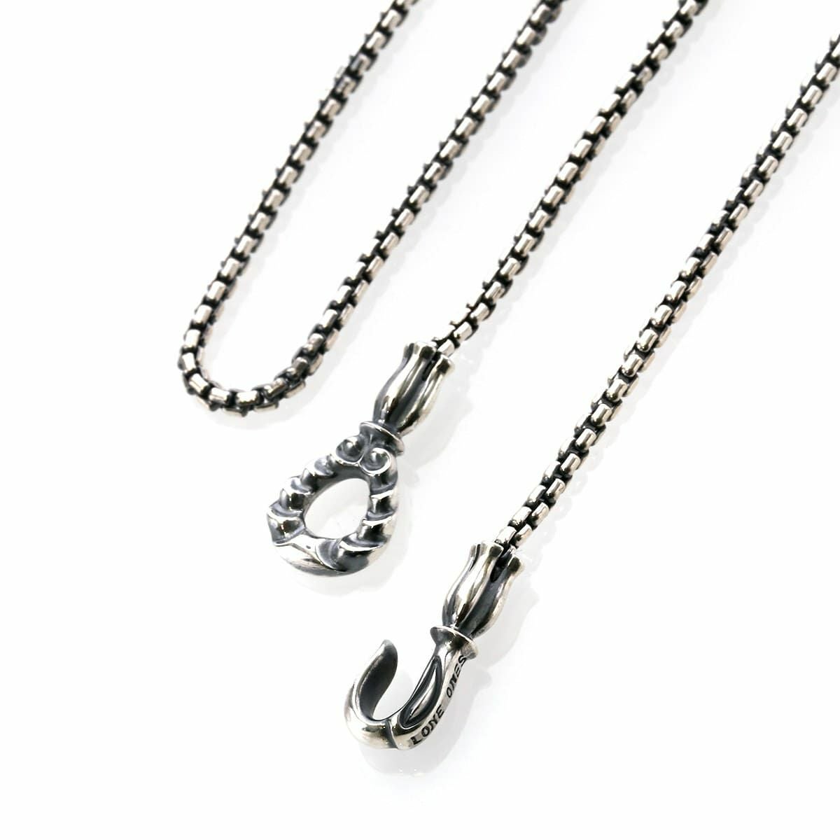 ブラッディマリー ベビー フィン ストーン ピアス サファイア