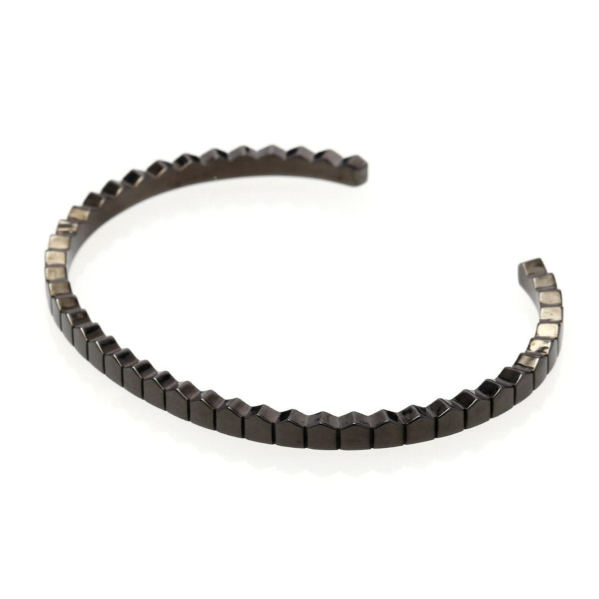 AAA】西島隆弘(Nissy)さん 着用 ヴェルヴェットラウンジ Edging