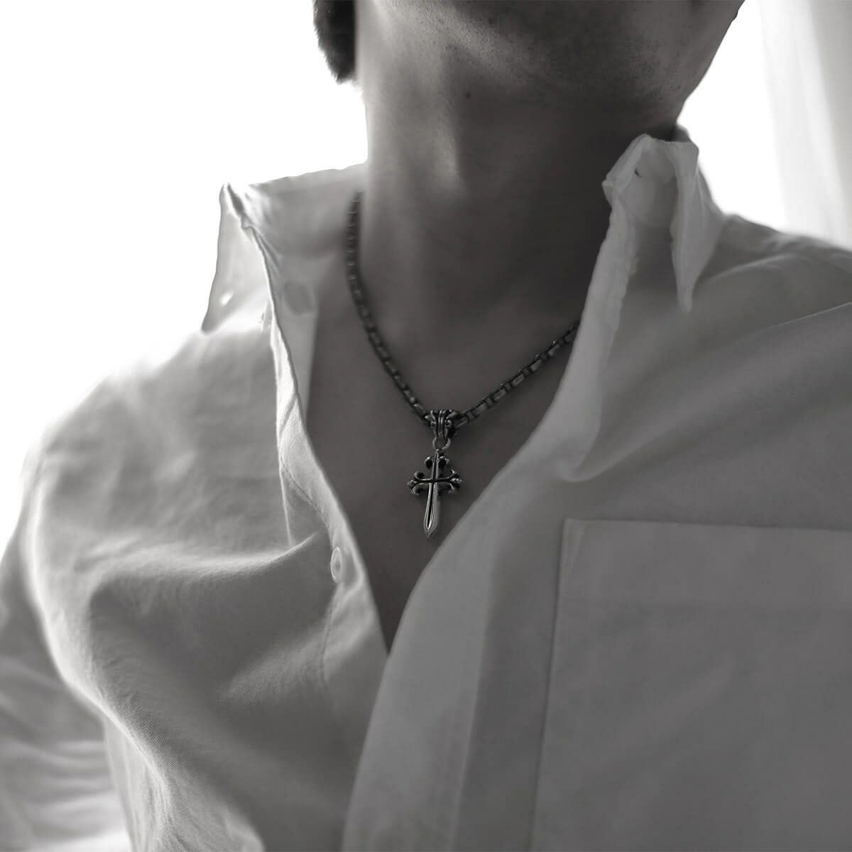 レザーズアンドトレジャーズ ポリチーノクロスペンダント 2nd（トップ