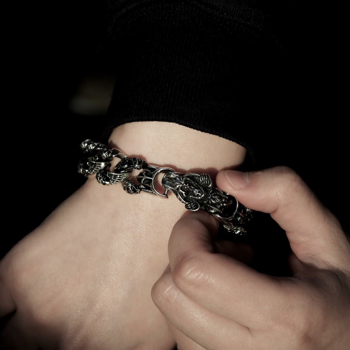 レザーズアンドトレジャーズ エンジェルリンクIDブレスレット