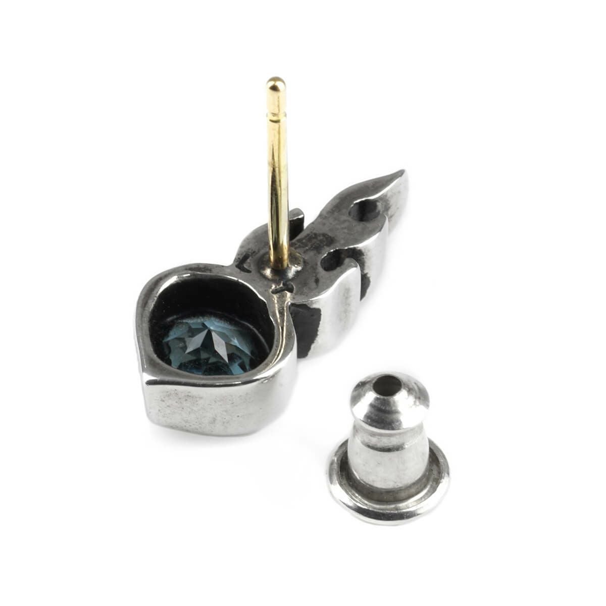 レザーズアンドトレジャーズ セイクリッドハートスタッド スモール w