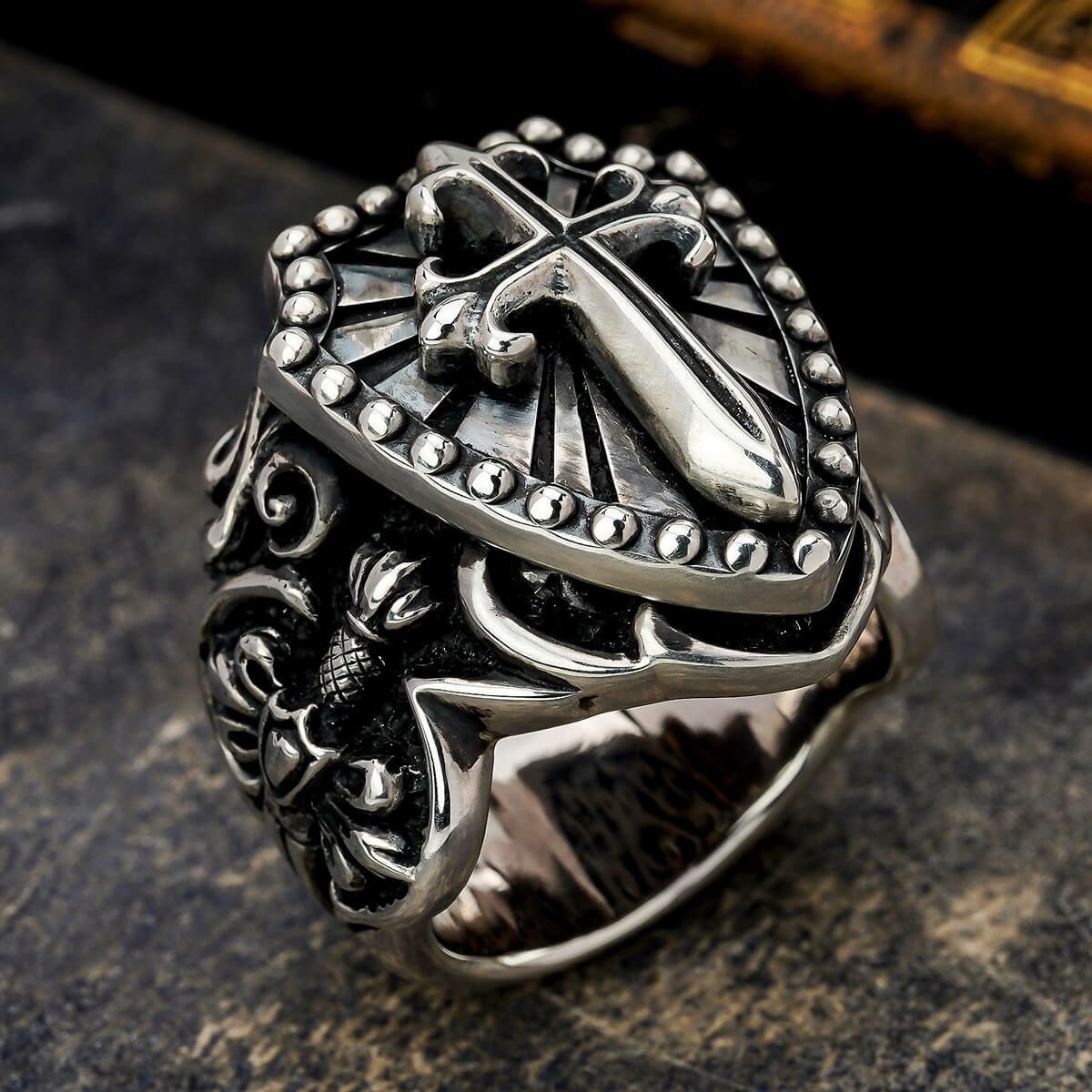 レザーズアンドトレジャーズ クレストリング 2nd w/ポリチーノクロス