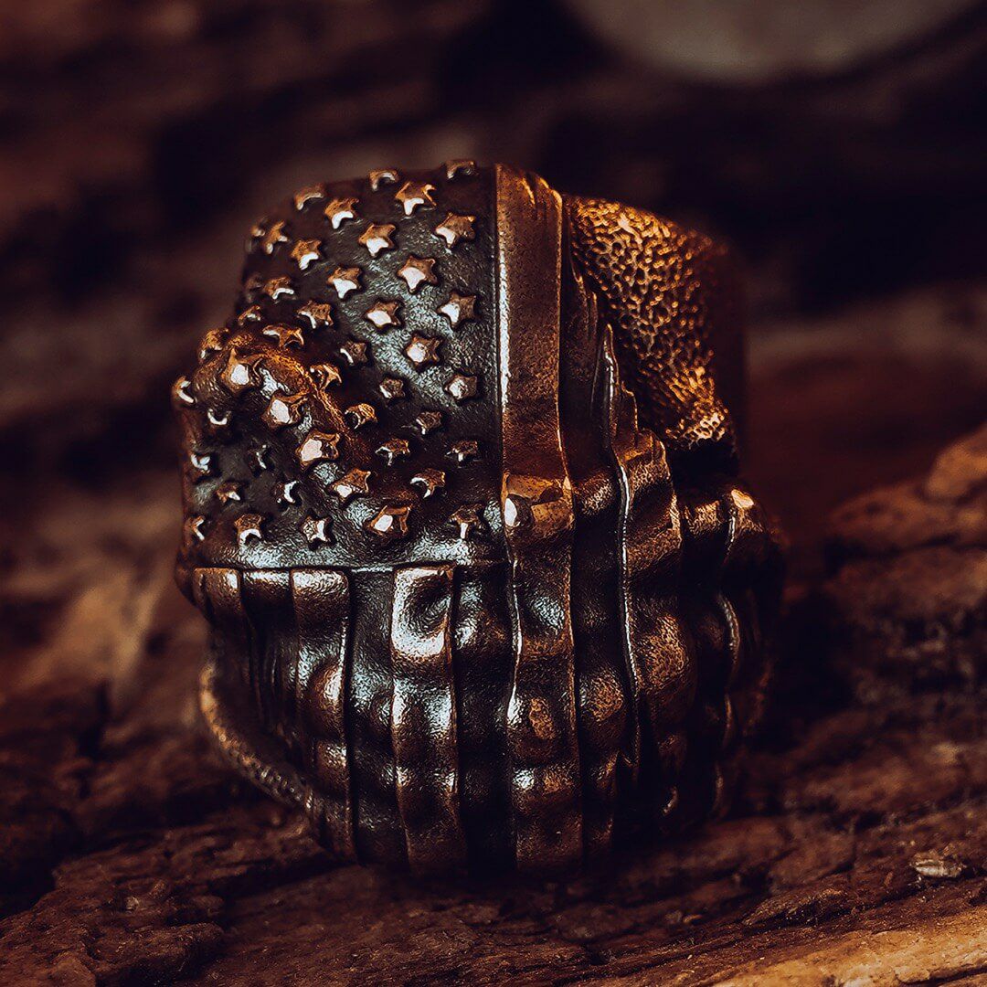 スターリンギア パンチャーニューブルーザーリング w/フラッグフェイス