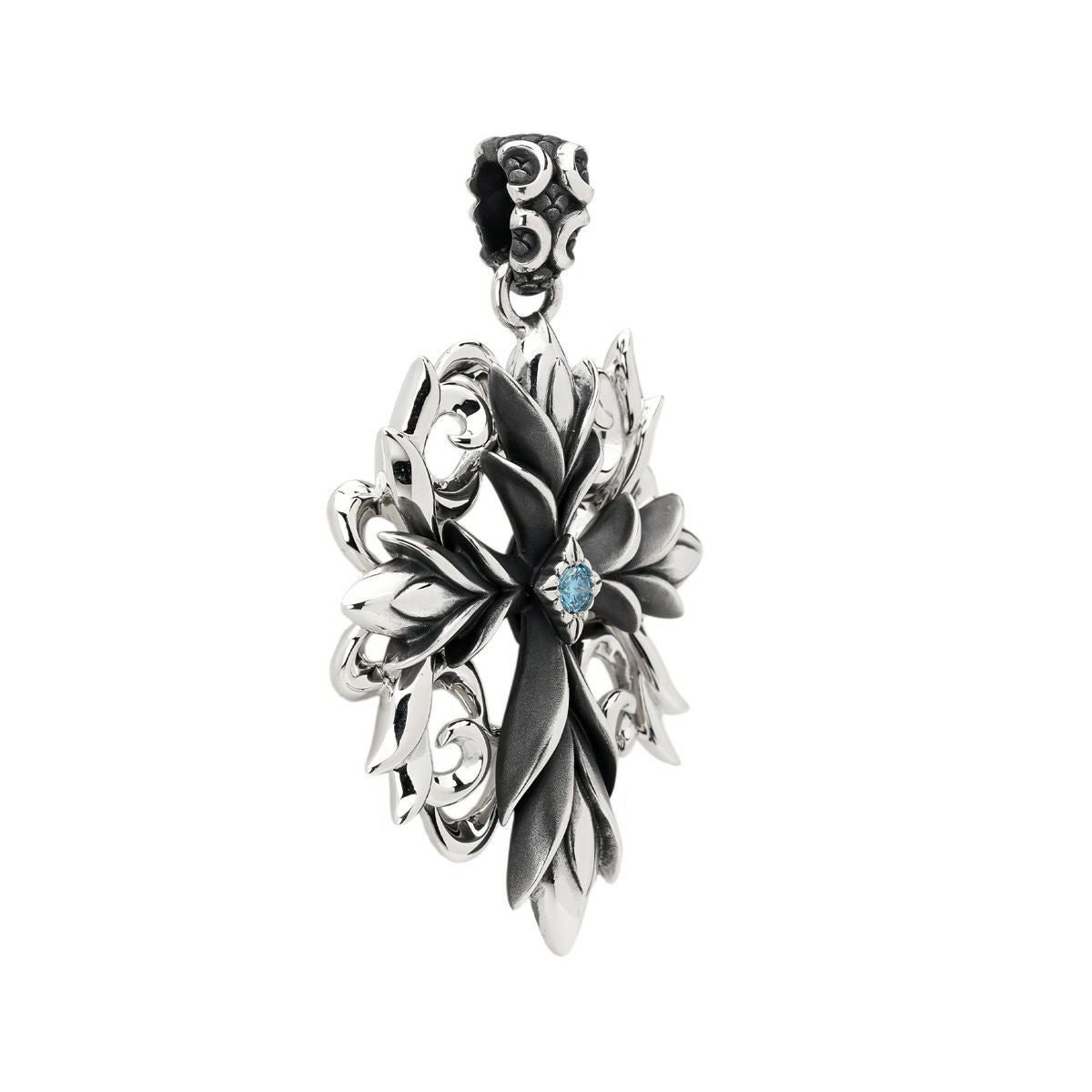 ブラッディマリー アンドロメダペンダント w/アイスブルーダイヤモンド