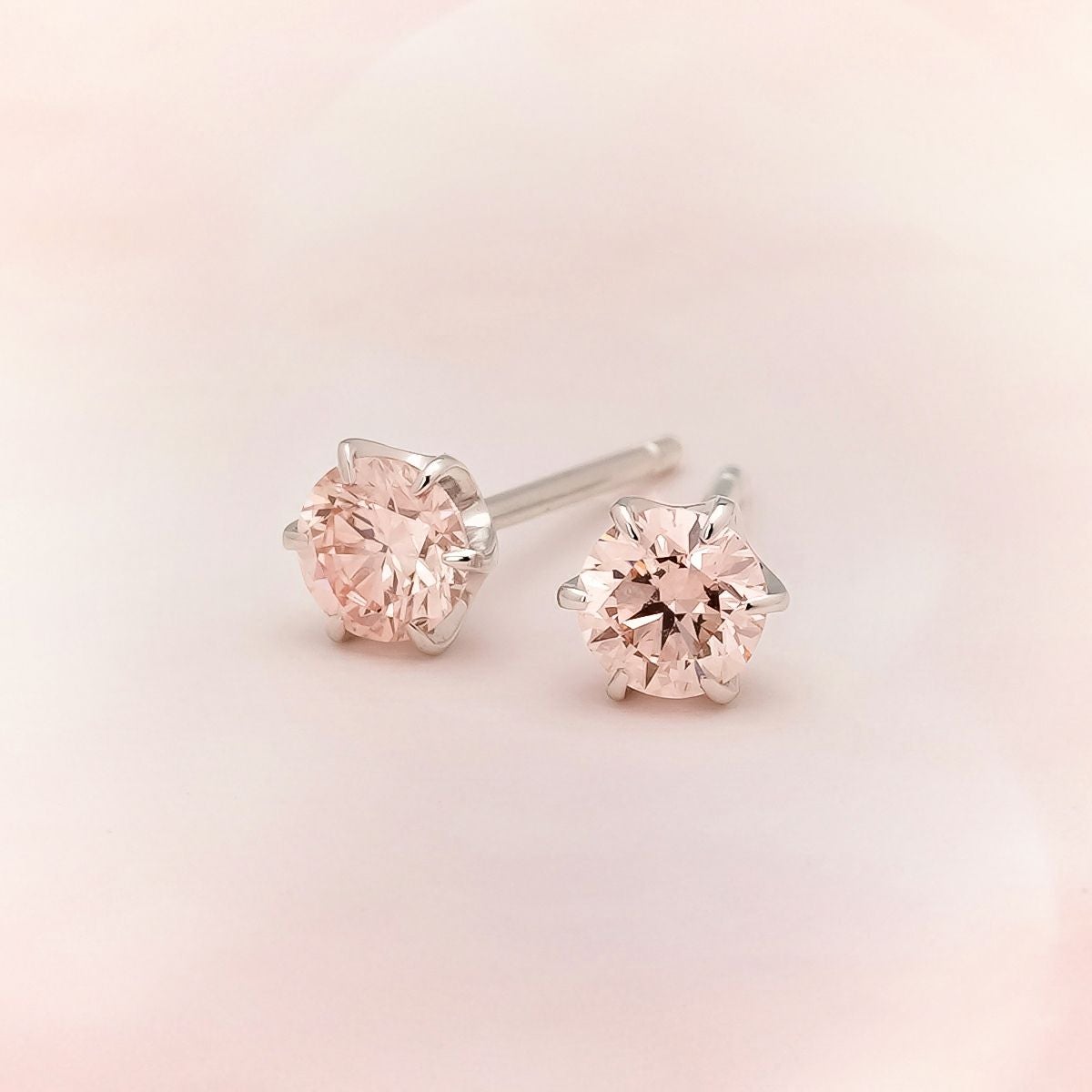 0.5ct×2（IGI鑑定書付）ラボグロウンダイヤモンド プラチナ ピアス（両