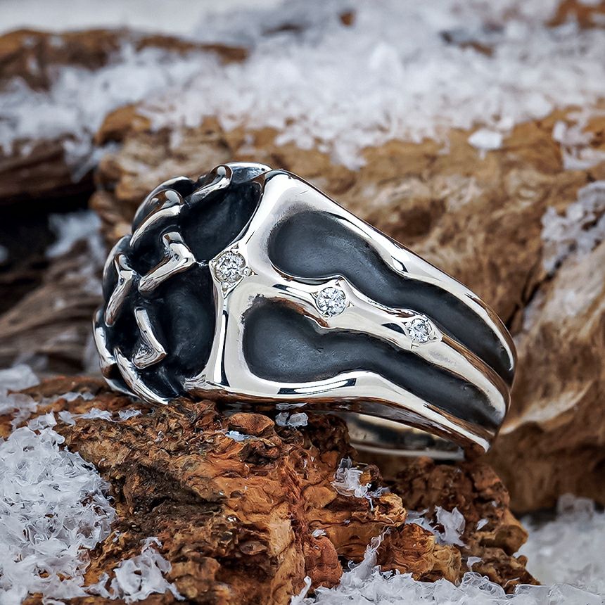 ブラッディマリー アンドロメダペンダント w/アイスブルーダイヤモンド